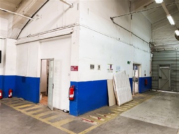 Bodega en arriendo mensual en Av Grecia// Metro Estadio Nacional // Marathon, Ñuñoa - 7 baños
