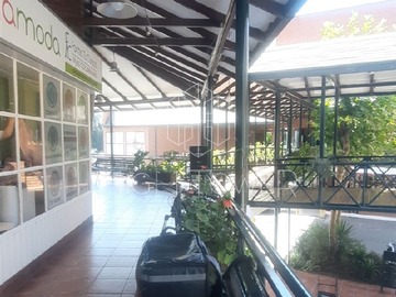 Local Comercial en arriendo mensual en Pueblo Ingles, Vitacura - 1 baño