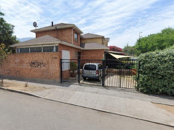 Casa en venta en Av. Diego Portales, Puente Alto - 3 dormitorios, 3 baños