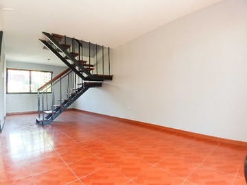 Departamento en venta en Lindo duplex cercano a metro Los Presidentes (146302), Macul - 3 dormitorios, 1 baño
