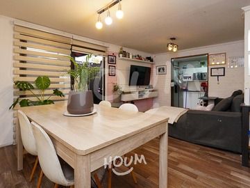 Casa en venta en Avenida Departamental, Peñalolén - 4 dormitorios, 3 baños