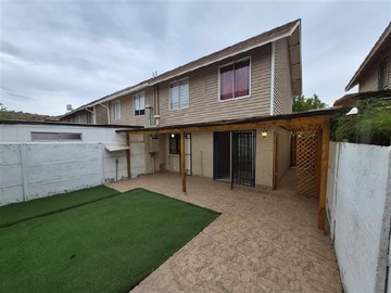 Casa en arriendo mensual en Olivenza uno Oriente, Puente Alto - 3 dormitorios, 2 baños