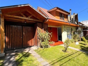 Casa en venta en Calle 7 norte pasaje c, Talca - 3 dormitorios, 3 baños
