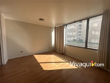 Departamento en arriendo mensual en Amunategui / Metro Santa Ana, Santiago - 1 dormitorio, 1 baño