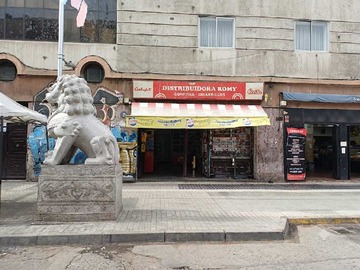 Local Comercial en arriendo mensual en Espacio Comercial con Excelente Acceso (178358), Santiago - 2 baños