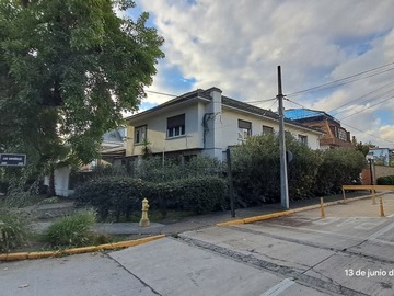 Casa en venta en Se vende casa en padre letelier, providencia, Providencia - 13 dormitorios, 6 baños