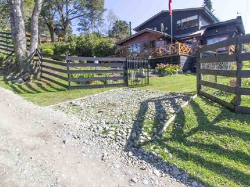 Casa en venta en Villa la paz huelmo, Puerto Montt - 6 dormitorios, 3 baños