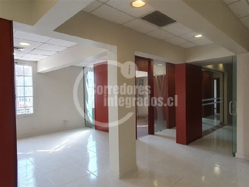 Casa en venta en Providencia / Orrego Luco, Providencia - 4 dormitorios, 6 baños