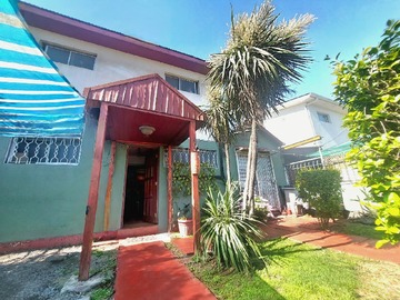 Casa en venta en Autopista Central / Gran Avenida / Metro Departamental, San Miguel - 3 dormitorios, 2 baños