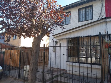Casa en arriendo mensual en Ángel Cruchaga 3562, La Florida - 2 dormitorios, 1 baño