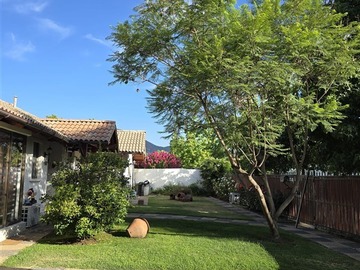 Casa en venta en Adobes de nogales, Machalí - 4 dormitorios, 5 baños