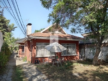Casa en venta en Gran avenida, El Bosque - 4 dormitorios, 2 baños