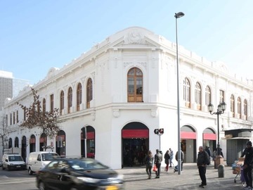 Local Comercial en arriendo mensual en Sector Metro Puente Cal Y Canto, Santiago - 4 baños