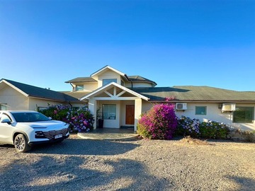Casa en venta en Parque Santa María de algarrobo, Algarrobo - 6 dormitorios, 5 baños