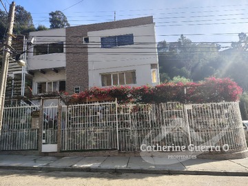 Casa en venta en Cantera 580, Viña del Mar - 11 dormitorios, 8 baños