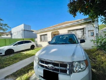 Casa en venta en Metro Estación La Concepción (Paradero 6), Villa Alemana - 4 dormitorios, 2 baños