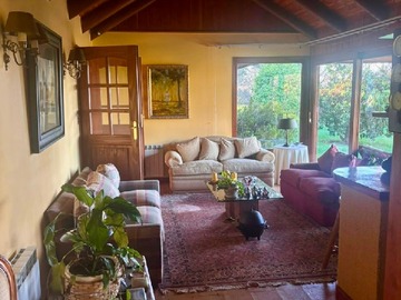 Casa en venta en Casa con Amplios Pastos Verdes, Temuco (178050), Padre Las Casas - 7 dormitorios, 7 baños