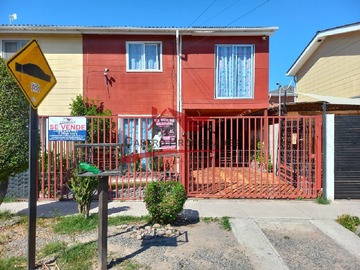 Casa en venta en Casa Ampliada de Dos Pisos, 5 Dormitorios, 2 Baños, Buin. - 5 dormitorios, 2 baños