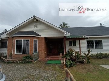 Casa en venta en Parcela con 2 casas en Fundo Los Perales, La Retuca, Quilpué, Quilpué - 6 dormitorios, 6 baños