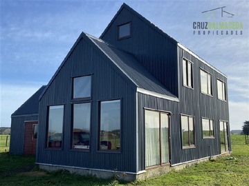 Casa en venta en Loteo Aires del Sur - Pichilaguna - Llanquihue, Llanquihue - 4 dormitorios, 3 baños