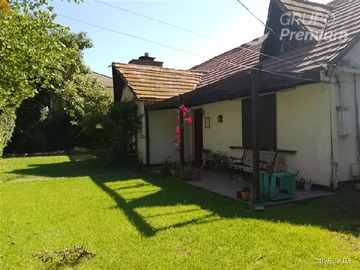 Casa en venta en Prince of Wales Country Club, Las Condes - 5 dormitorios, 3 baños
