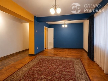 Departamento en venta en Teatinos a pasos del palacio la moneda, Santiago - 3 dormitorios, 2 baños