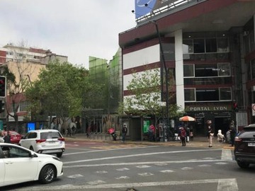 Local Comercial en arriendo mensual en Portal lyon - metro los leones providencia, Providencia - 1 baño