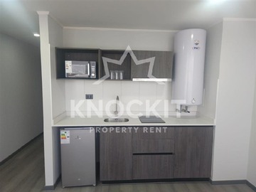 Departamento en arriendo mensual en Martinez de Rozas 2938, Santiago - 1 baño