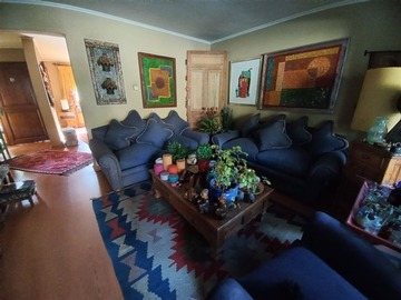 Casa en venta en Caciques Chilenos, Huechuraba - 5 dormitorios, 3 baños