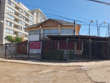 Casa en venta en Propiedad Comercial y Habitacional. (167676), La Florida - 4 dormitorios, 4 baños