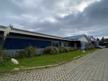 Oficina en arriendo mensual en Espacio Ideal para Tu Empresa (178594), Valdivia - 24 dormitorios, 6 baños