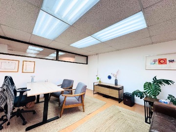 Oficina en venta en Asturias a pasos de renato sanchez, Las Condes - 1 baño