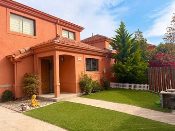 Arriendo Mensual / Casa / Colina