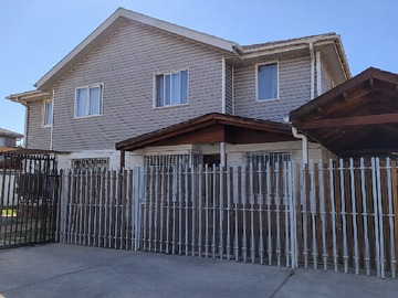 Casa en venta en San Calixto, Maipú - 5 dormitorios, 3 baños