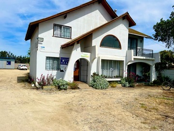 Casa en venta en Casablanca, Casablanca - 5 dormitorios, 2 baños
