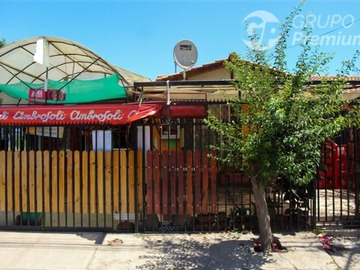 Casa en venta en Avda. Aeropuerto, Pje. Dr. H. Alessandri, Av. Lo Errázuriz, Fernández Albano, Cerrillos, RM., Cerrillos - 3 dormitorios, 2 baños