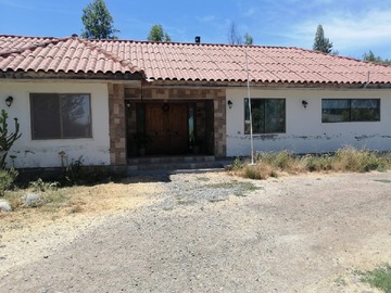 Casa en venta en Tunca el cristo, San Vicente de Tagua Tagua - 4 dormitorios, 3 baños