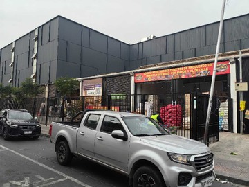 Local Comercial en arriendo mensual en Inversión Segura en Zona de Alto Tránsito (168509), Recoleta - 1 baño