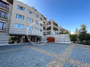 Departamento en arriendo mensual en Raimundo Larraín, Vitacura - 5 dormitorios, 5 baños