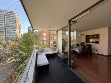 Departamento en venta en Centro cultural metro manquehue, Las Condes - 3 dormitorios, 2 baños
