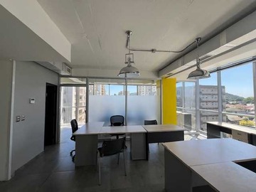 Oficina en arriendo mensual en Amplia y Moderna Oficina de 140 M2 (158533), Temuco - 7 dormitorios, 4 baños