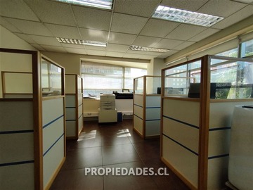 Oficina en venta en Av. Nueva Providencia - Marchant Pereira, Providencia - 3 dormitorios, 2 baños