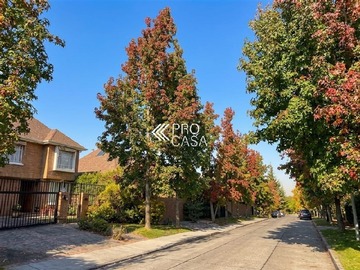 Casa en venta en San Ramón / Francisco Bulnes Correa, Las Condes - 4 dormitorios, 2 baños