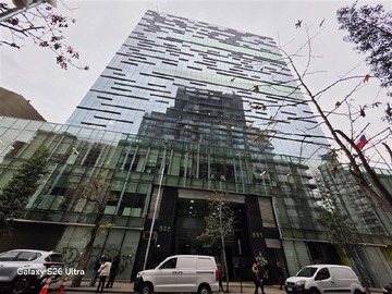 Oficina en arriendo mensual en a 5 minutos metro puente cal y canto, Santiago - 1 baño