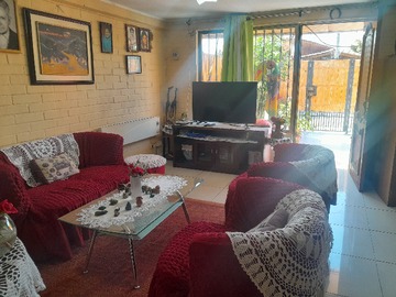 Casa en venta en Casa en Venta Pudahuel Sur Cercana a Metro Laguna Sur. - 4 dormitorios, 2 baños
