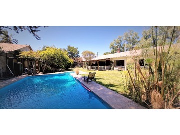 Casa en venta en paradero 8, Quillota - 6 dormitorios, 3 baños