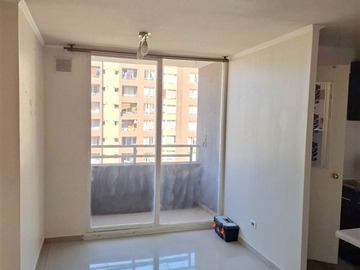 Departamento en venta en Avenida Lo Ovalle / Condominio Los Laureles I, La Cisterna - 2 dormitorios, 1 baño
