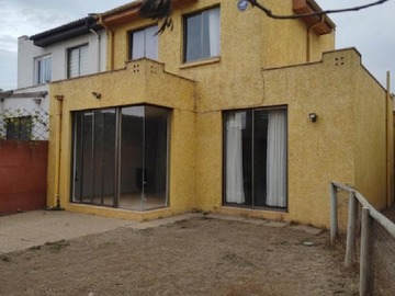 Casa en arriendo mensual en Casa de 2 Pisos, 3D 2B, En el Milagro 2 - 3 dormitorios, 2 baños