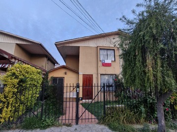 Casa en venta en Moderna Casa con Excelente Conectividad (141914), Maipú - 4 dormitorios