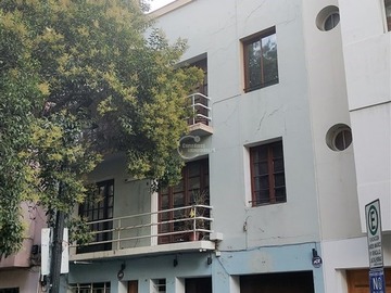 Oficina en arriendo mensual en Barrio Lastarria / Santiago Centro / Metro Universidad Católica, Santiago - 11 dormitorios, 8 baños
